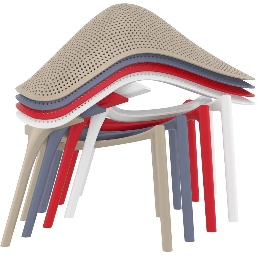White Lounge Chair V137