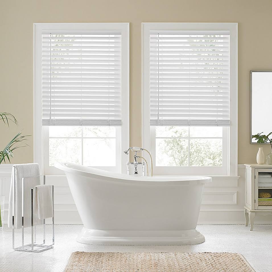 Faux Wood Cordless Shade in White K3824