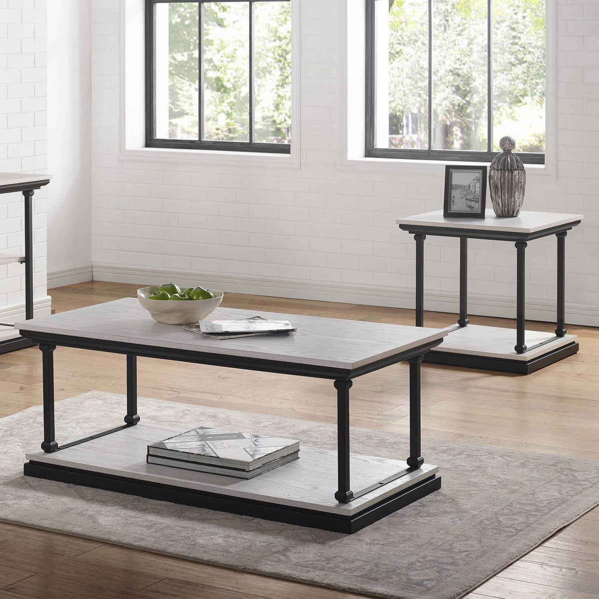 2pc Coffee and End Table Set Antique White/Black Q448