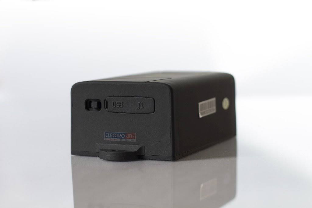 GSM GPRS GPS Car Charger M822549