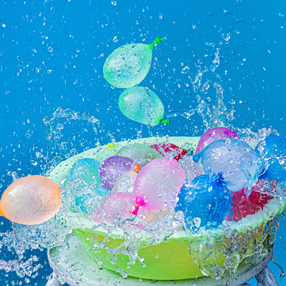 1000 Pack Latex Water Balloons with 2 Hose Y870376