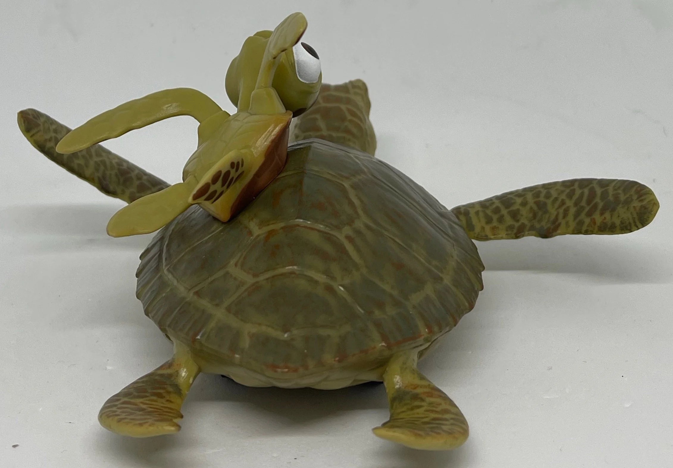 Finding Nemo Crush and Squirt Turtle Pullback Vehicle Toy A871