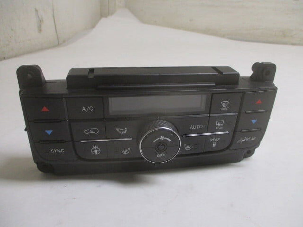 Pre-Owned Dodge Caravan Automatic Climate AC Heater Control B66546