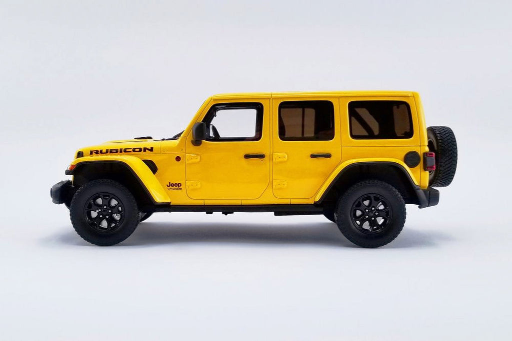 1/18 scale Resin Model Toy Car J12573