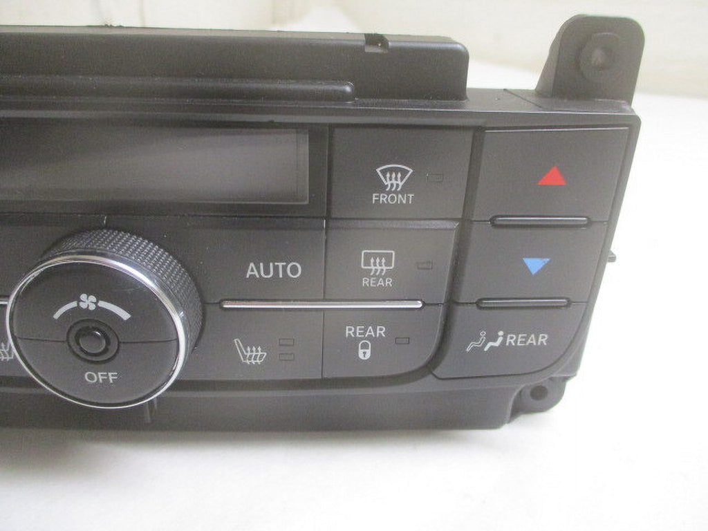 Pre-Owned Dodge Caravan Automatic Climate AC Heater Control B66546