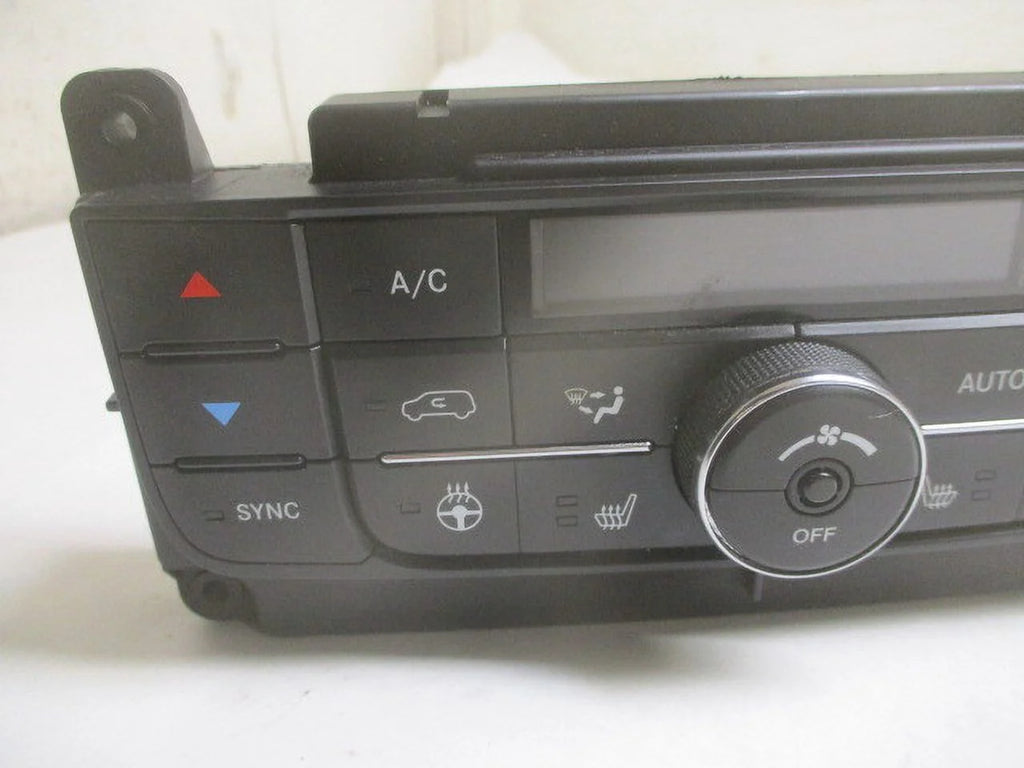 Pre-Owned Dodge Caravan Automatic Climate AC Heater Control B66546