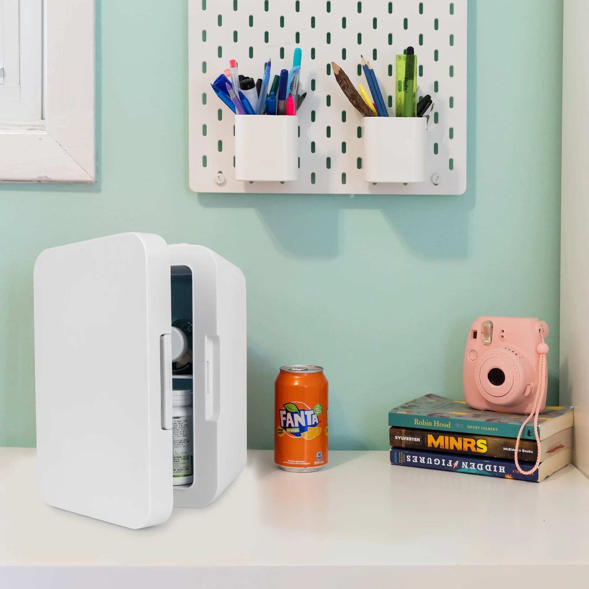 White 8 Liter Portable Cooler and Warmer Mini Refrigerator U3575